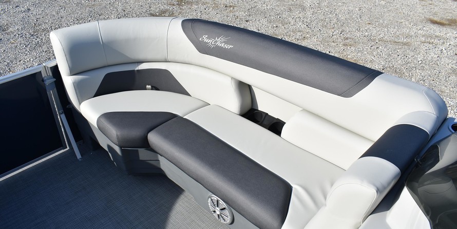 Sunchaser Boats Geneva Cruise 22 LR DH