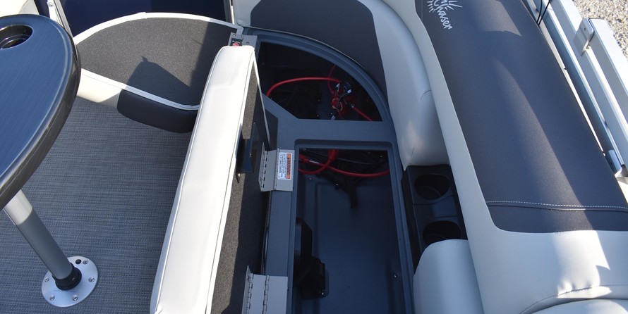 Sunchaser Boats Geneva Cruise 22 LR DH