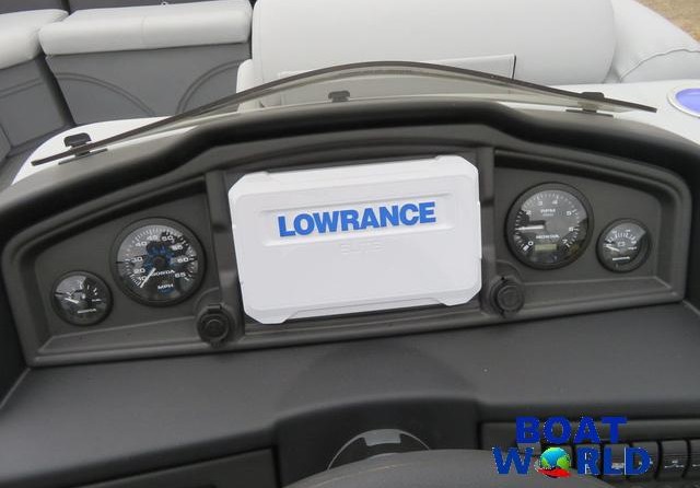 Premier Pontoons Navigator 220