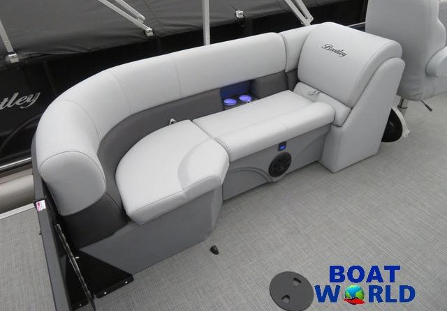 Premier Pontoons Navigator 220