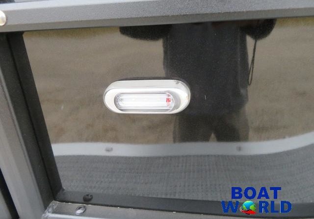 Premier Pontoons Navigator 220