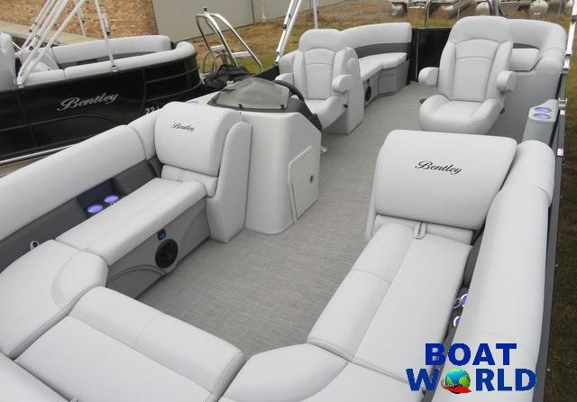 Premier Pontoons Navigator 220