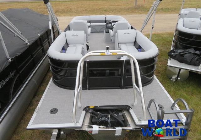 Premier Pontoons Navigator 220