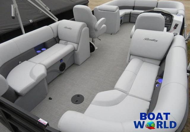 Premier Pontoons Navigator 220