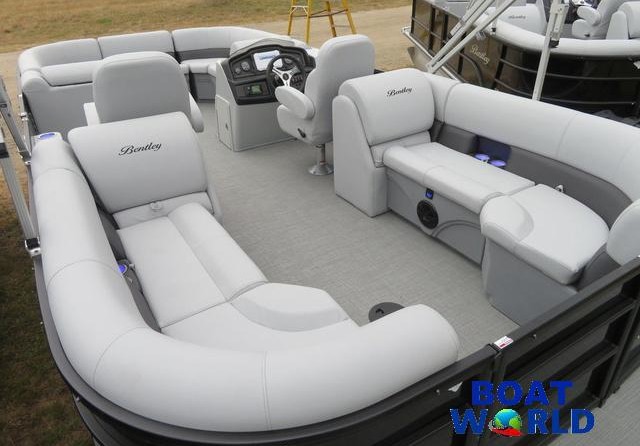 Premier Pontoons Navigator 220