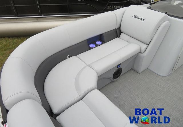 Premier Pontoons Navigator 220