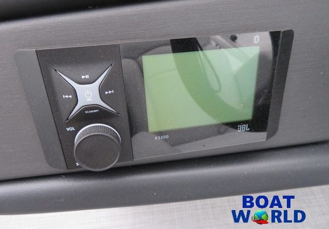 Premier Pontoons Navigator 220