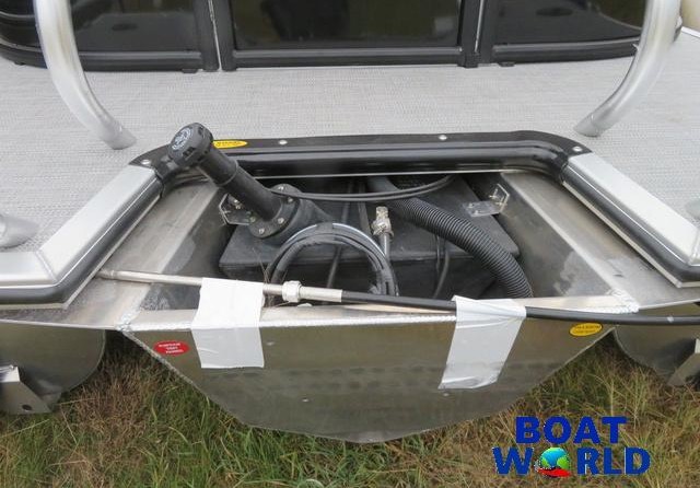 Premier Pontoons Navigator 220