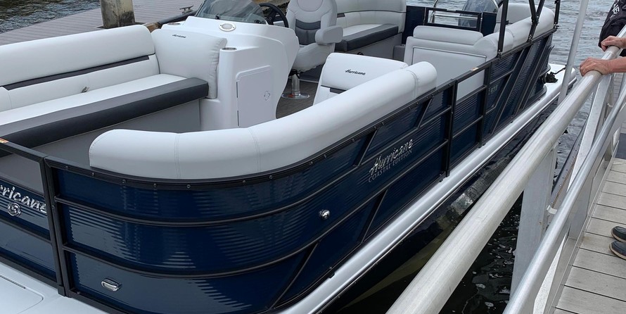 Hurricane FunDeck 236 OB