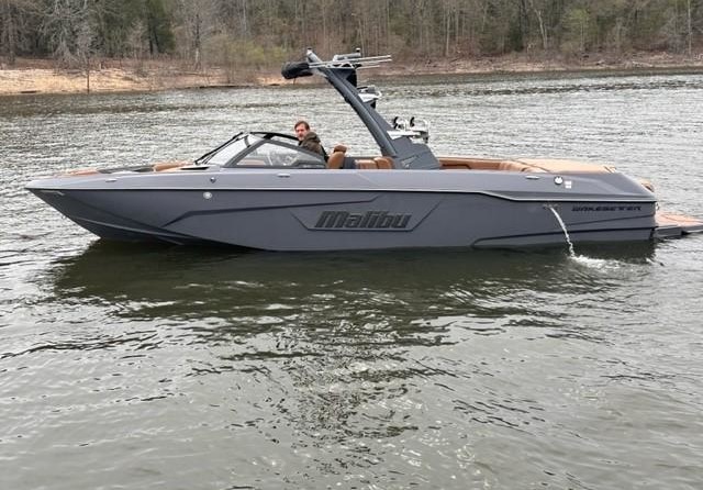 Malibu Wakesetter 25 LSV