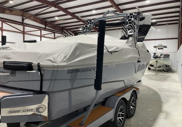 Malibu Wakesetter 25 LSV