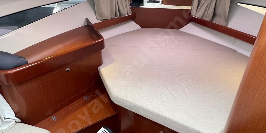 Beneteau Antares 8.80