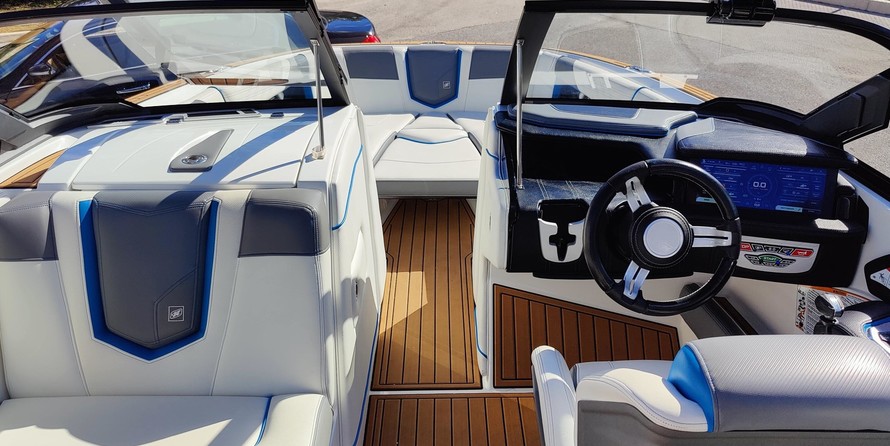 Super Air Nautique G23