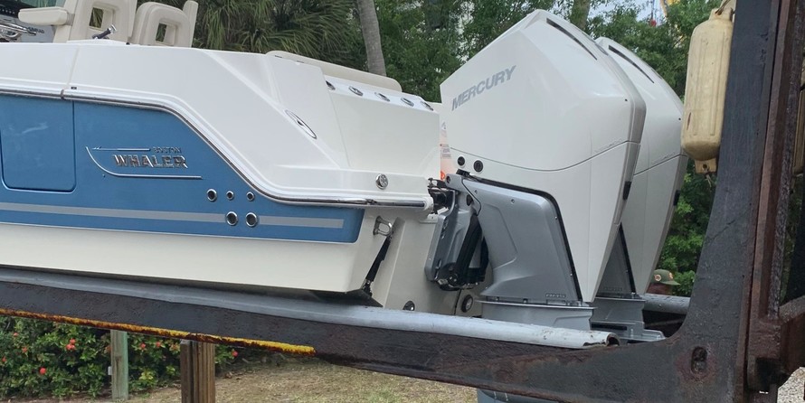 Boston Whaler 280 Outrage