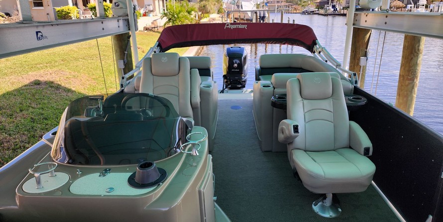 Premier Pontoons Grand Isle 250