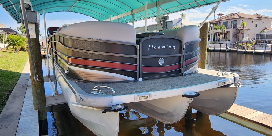 Premier Pontoons Grand Isle 250