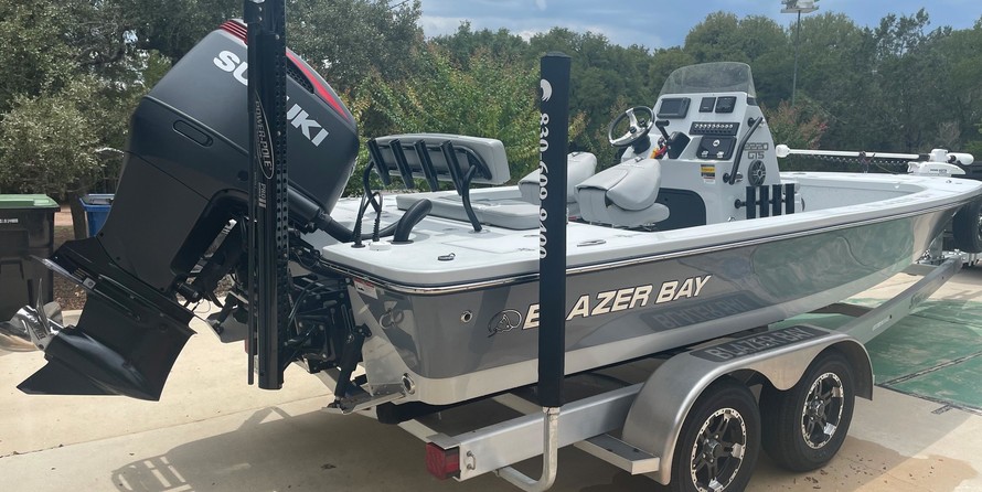 Blazer bay 22