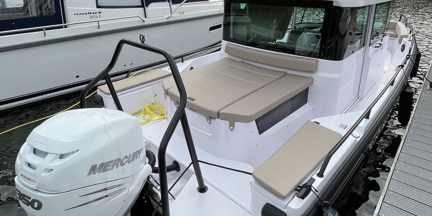 Axopar 28 Cabin