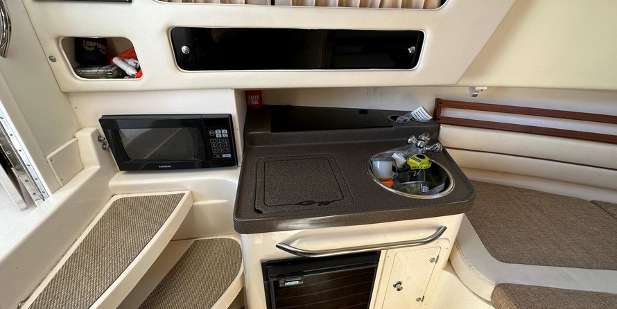 Grady-White Marlin 300