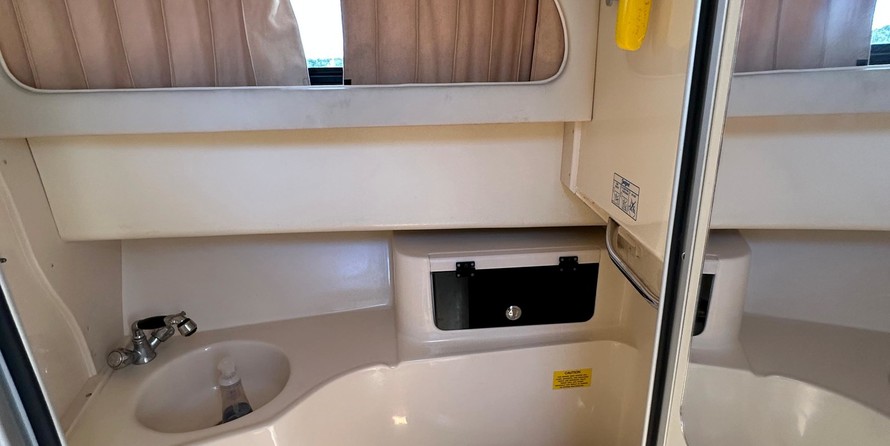 Grady-White Marlin 300