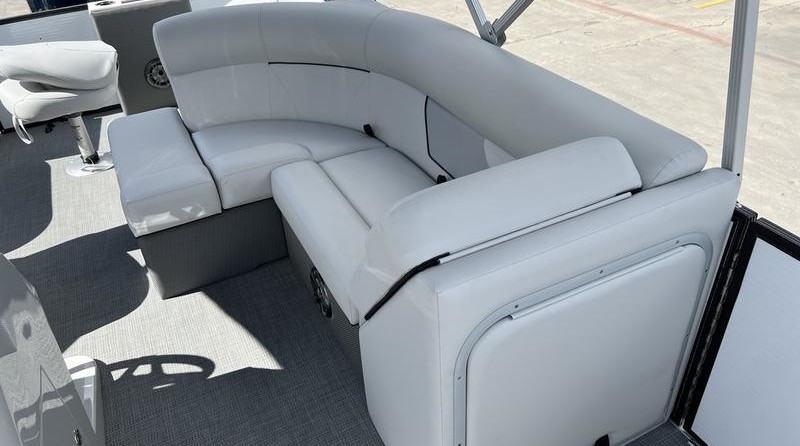 Larson LX 850 Classic SF