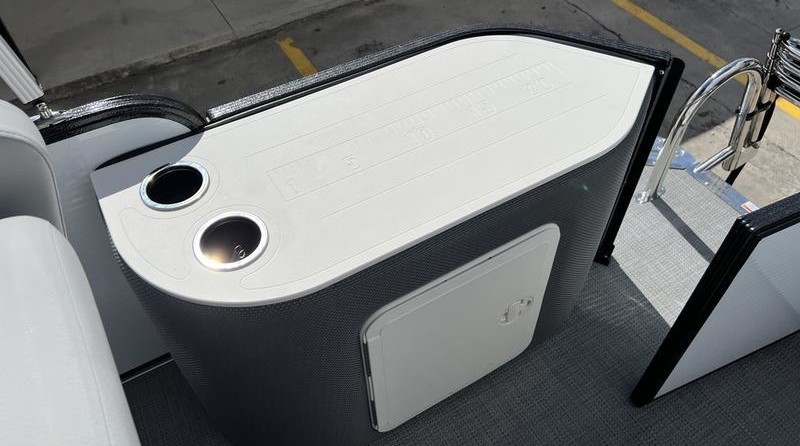 Larson LX 850 Classic SF