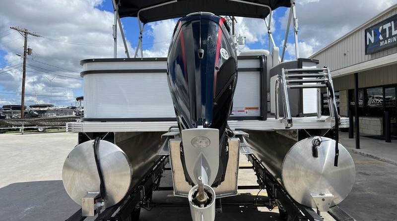 Larson LX 850 Classic SF