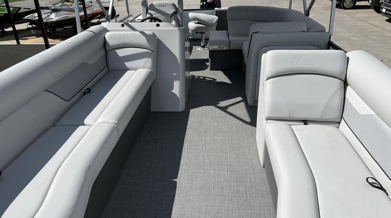 Larson LX 850 Classic SF