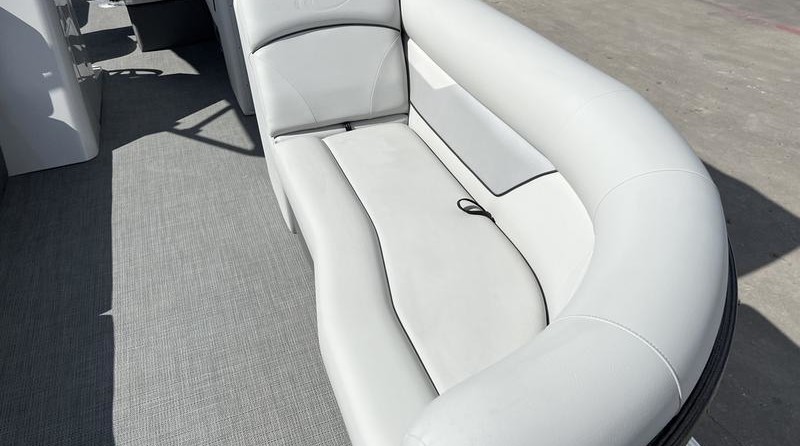 Larson LX 850 Classic SF