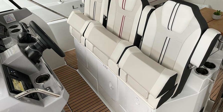 Jeanneau Cap Camarat 10.5 WA