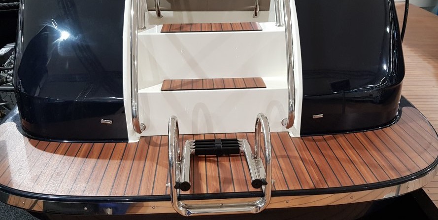 Seafarer 535 pilot boat - inboard diesel