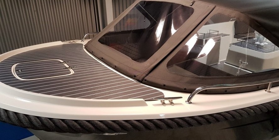 Seafarer 535 pilot boat - inboard diesel