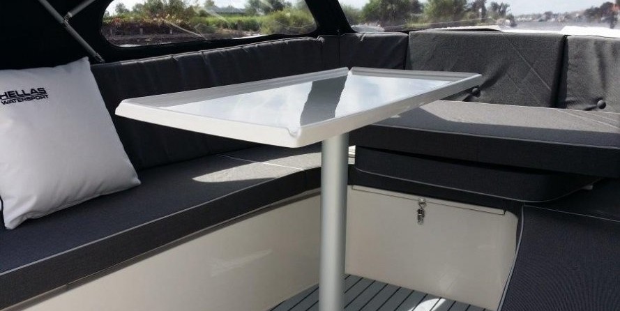 Seafarer 535 pilot boat - inboard diesel