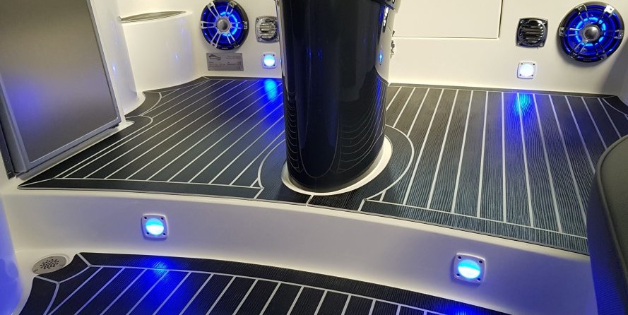 Seafarer 535 pilot boat - inboard diesel