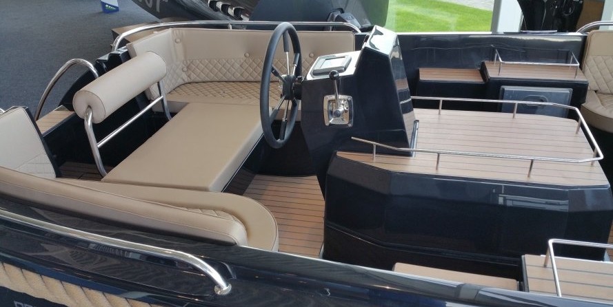 Seafarer 535 pilot boat - inboard diesel