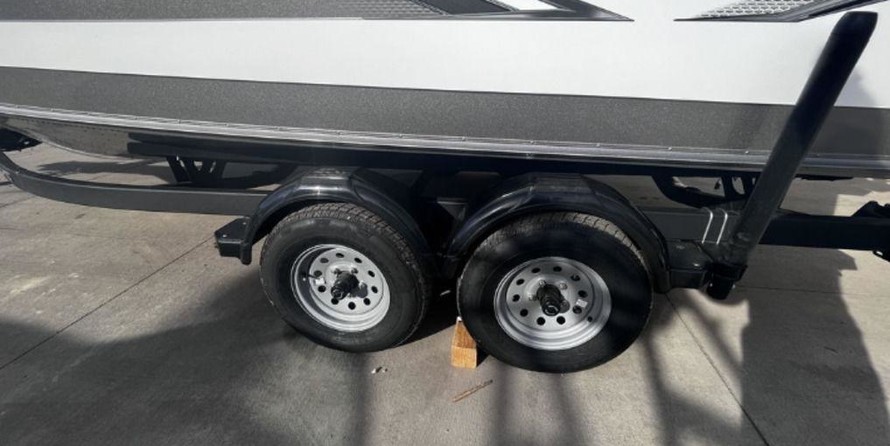 Lund Boats 2075 Pro-V Sport