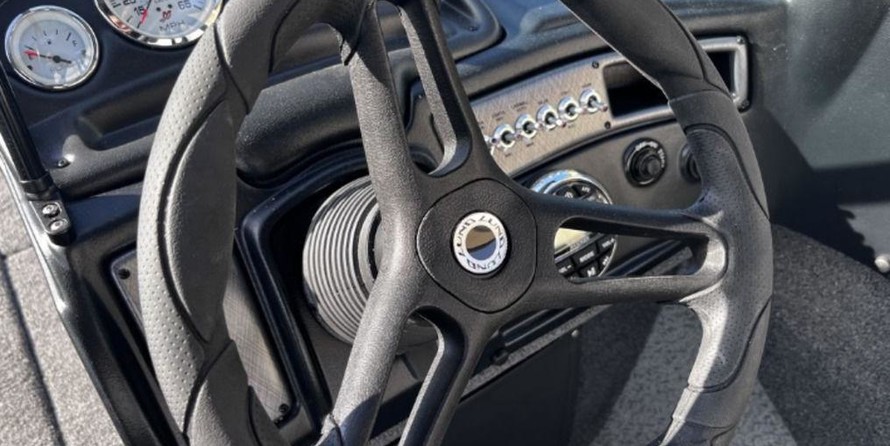 Lund Boats 2075 Pro-V Sport