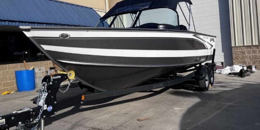 Lund Boats 2075 Pro-V Sport