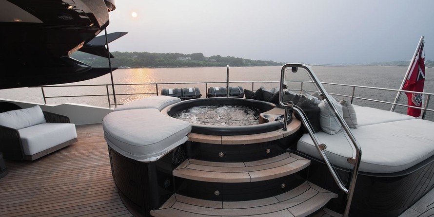 Palmer Johnson 150 SportYacht