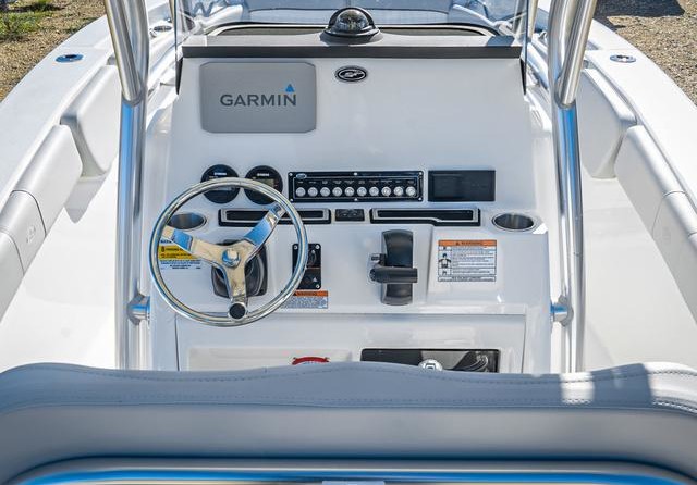 Sea Fox 228 Commander