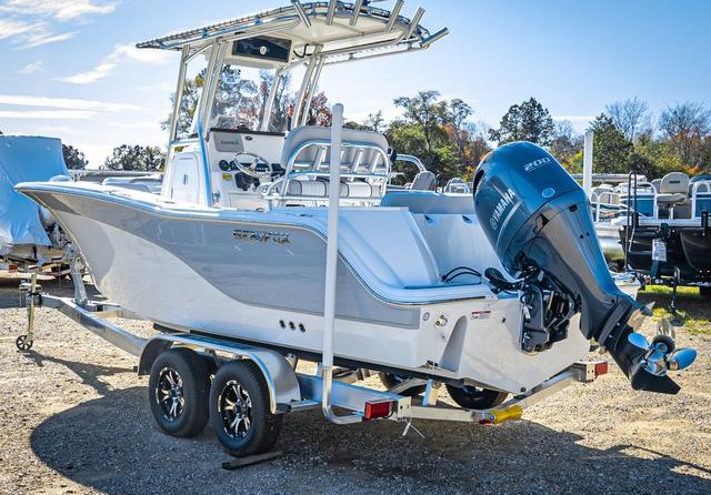 Sea Fox 228 Commander