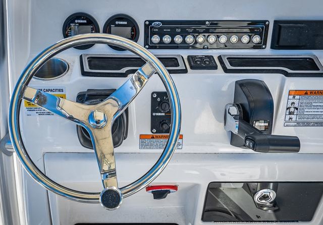 Sea Fox 228 Commander