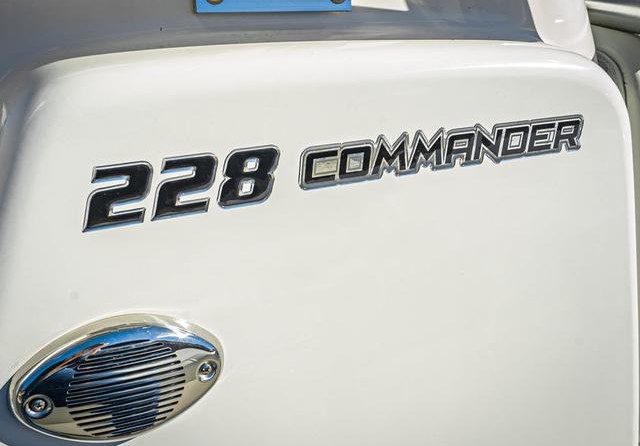 Sea Fox 228 Commander