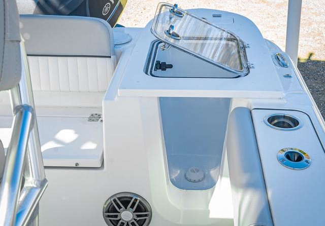 Sea Fox 228 Commander
