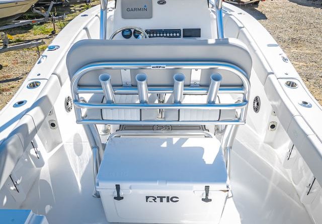Sea Fox 228 Commander
