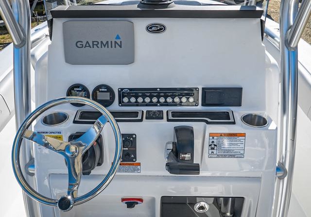 Sea Fox 228 Commander