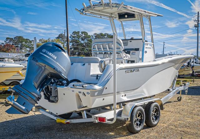 Sea Fox 228 Commander