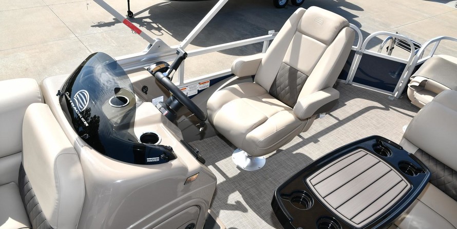 Sun Tracker Fishin Barge 22 DLX