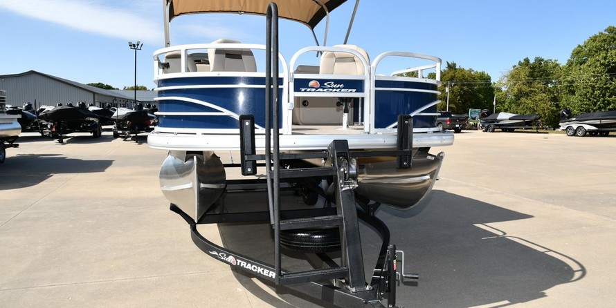 Sun Tracker Fishin Barge 22 DLX