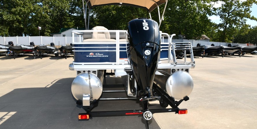 Sun Tracker Fishin Barge 22 DLX